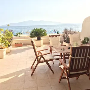 Wonderful Bay Apartment Sarandë